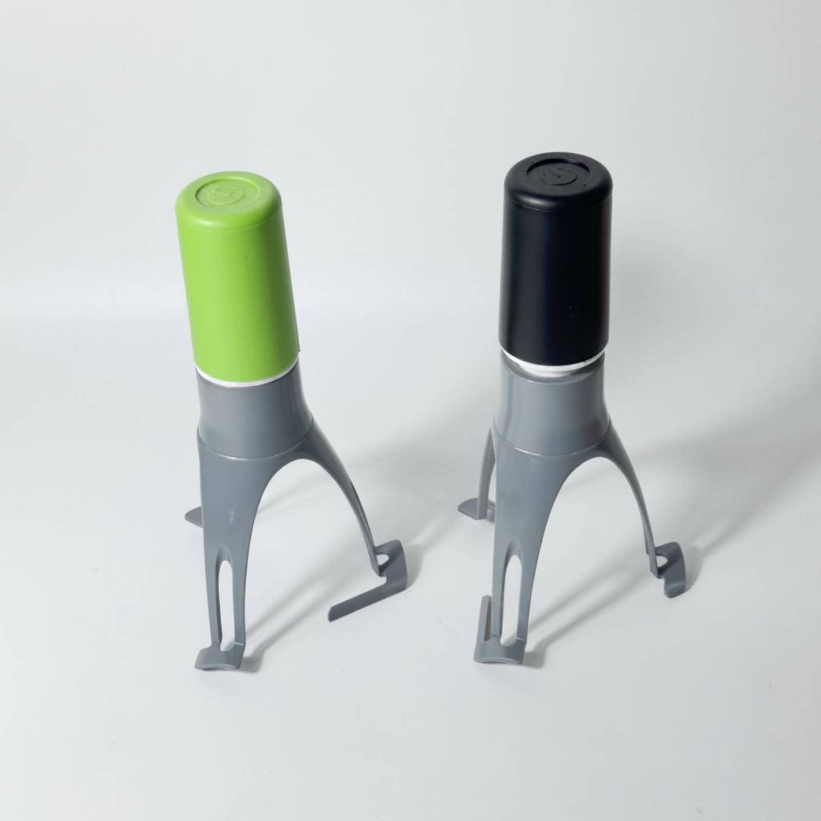 自動三角攪拌機 - ハンズフリー電動卵泡立て器＆キッチンミキ - Kitchen Gadgets Products のレビューと価格