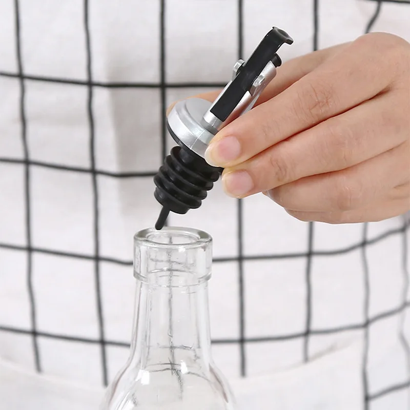 新しいオリーブオイルディスペンサー噴霧器酒油ボトルストッパー - Kitchen Gadgets Oil Spray のレビューと価格